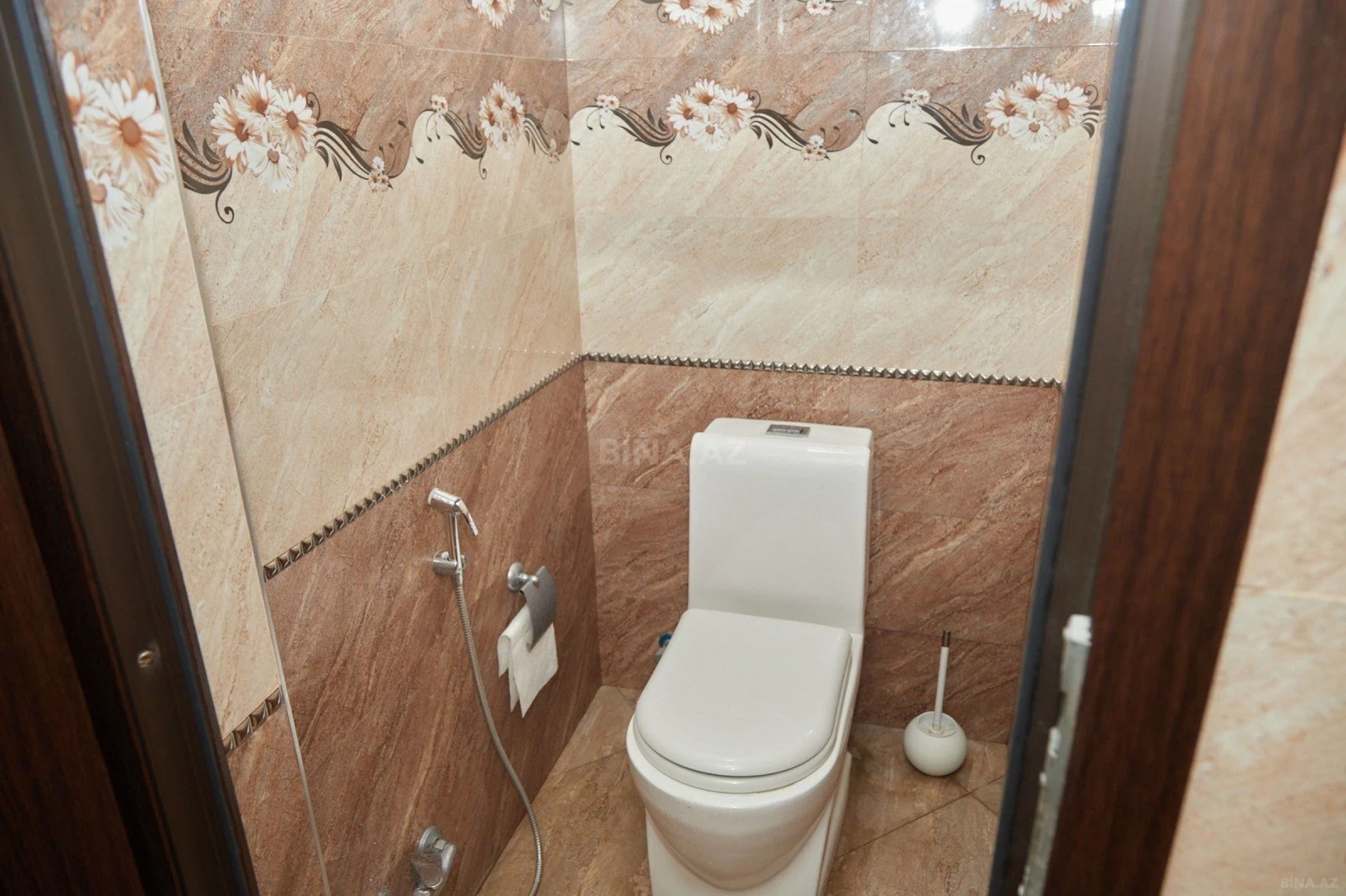 Kirayə verilir 6 otaqlı həyət evi 250 m²