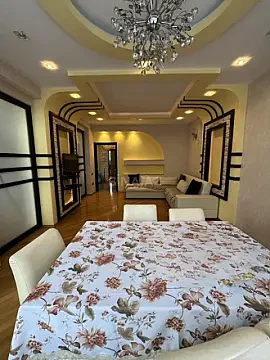 Satılır 3 otaqlı mənzil 125 m²