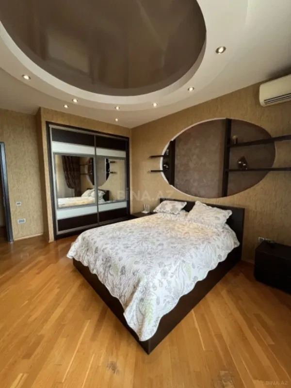 Satılır 3 otaqlı mənzil 125 m²