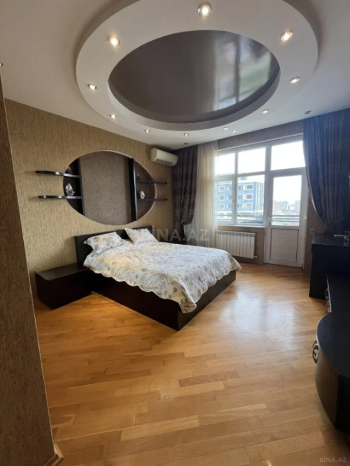 Satılır 3 otaqlı mənzil 125 m²