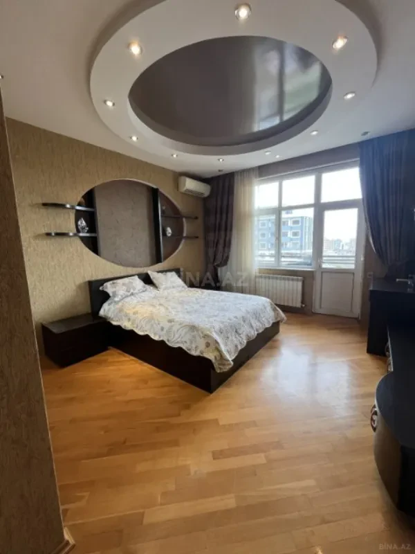 Satılır 3 otaqlı mənzil 125 m²