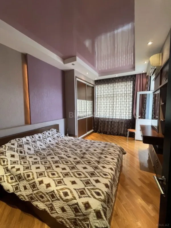 Satılır 3 otaqlı mənzil 125 m²