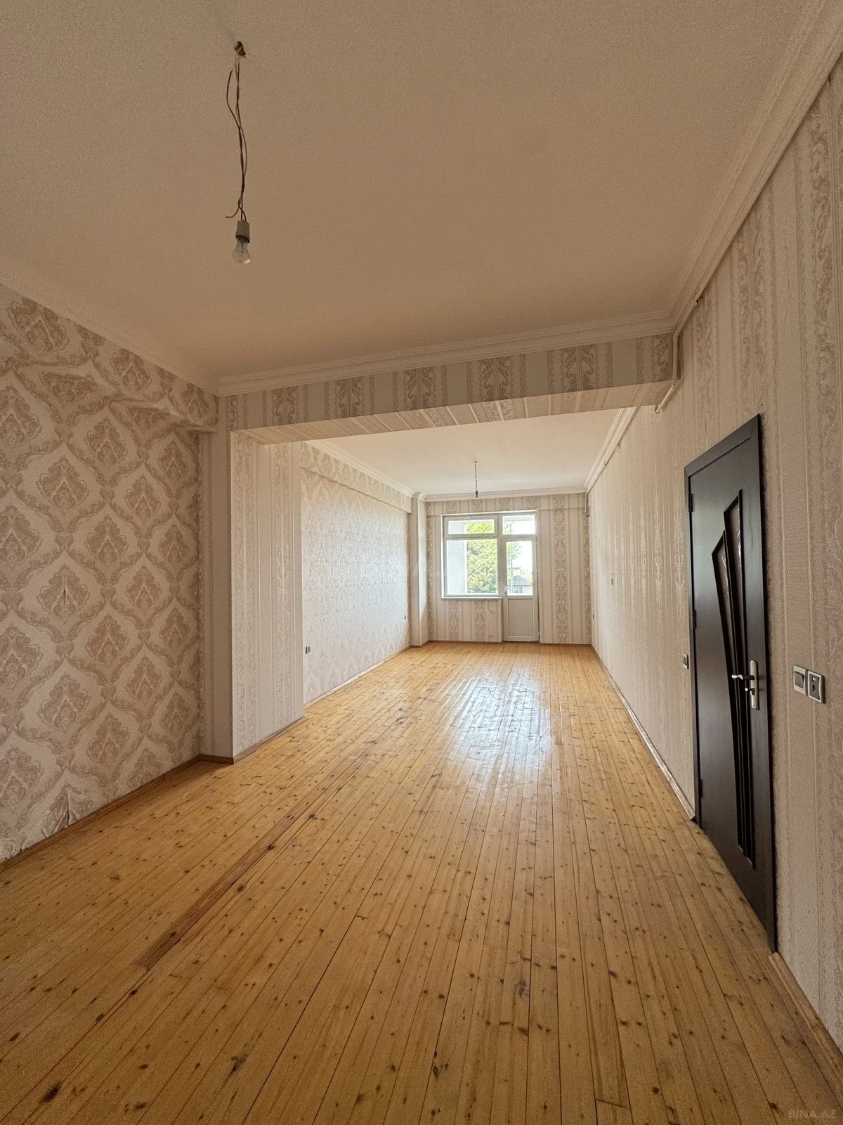 Satılır 2 otaqlı mənzil 79 m²
