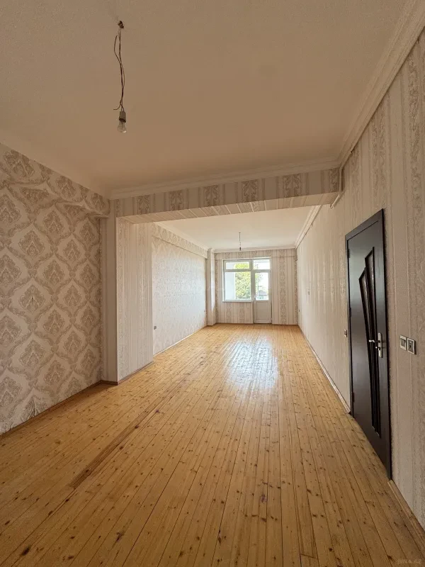 Satılır 2 otaqlı mənzil 79 m²