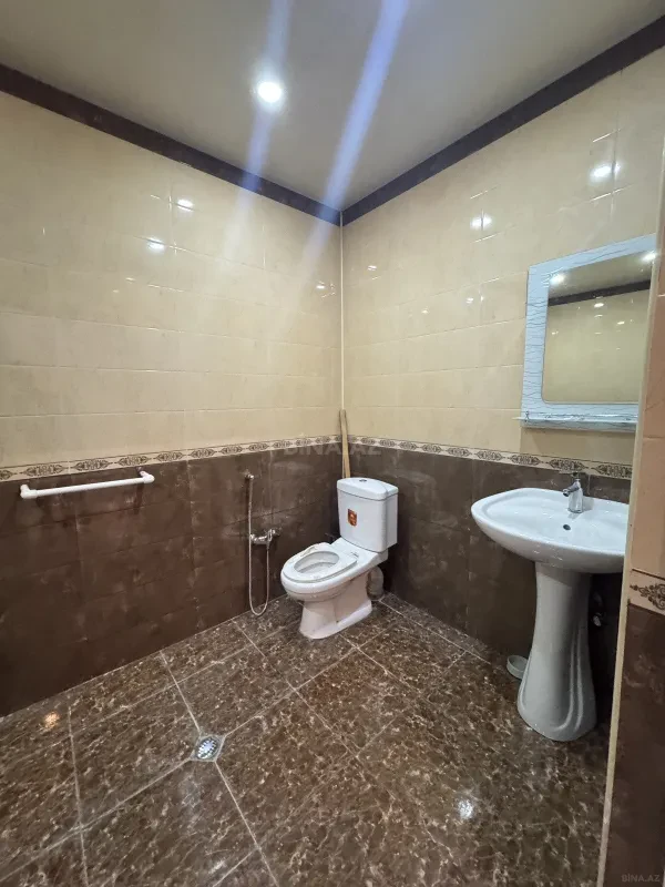 Satılır 2 otaqlı mənzil 79 m²