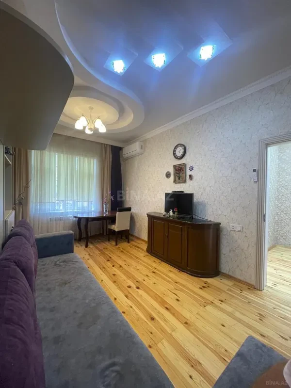 Satılır 5 otaqlı həyət evi 160 m²