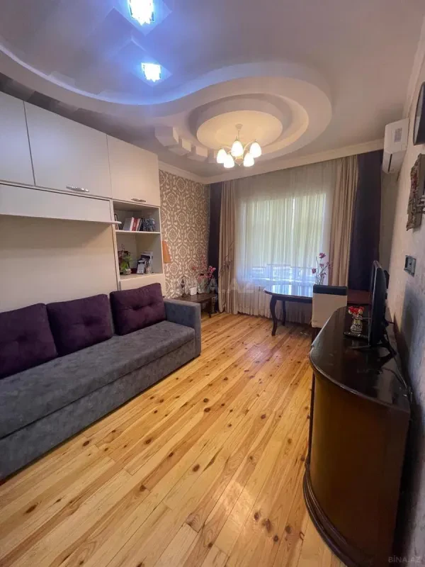Satılır 5 otaqlı həyət evi 160 m²