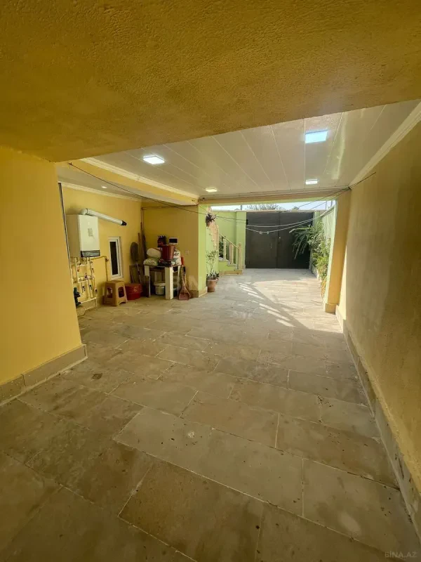 Satılır 5 otaqlı həyət evi 160 m²