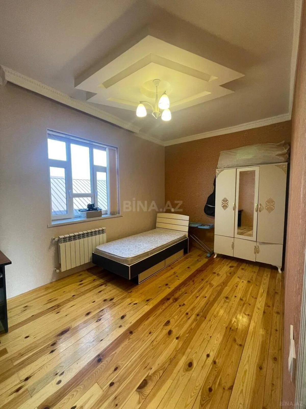 Satılır 5 otaqlı həyət evi 160 m²