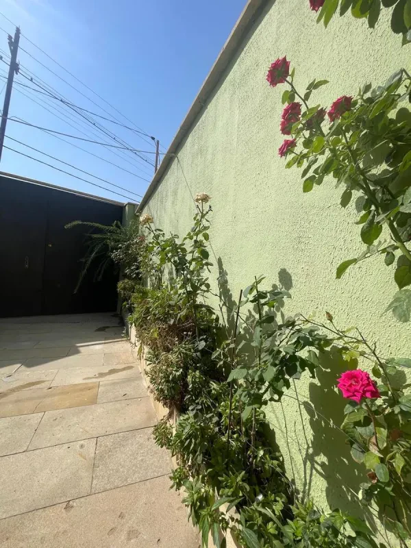 Satılır 5 otaqlı həyət evi 160 m²