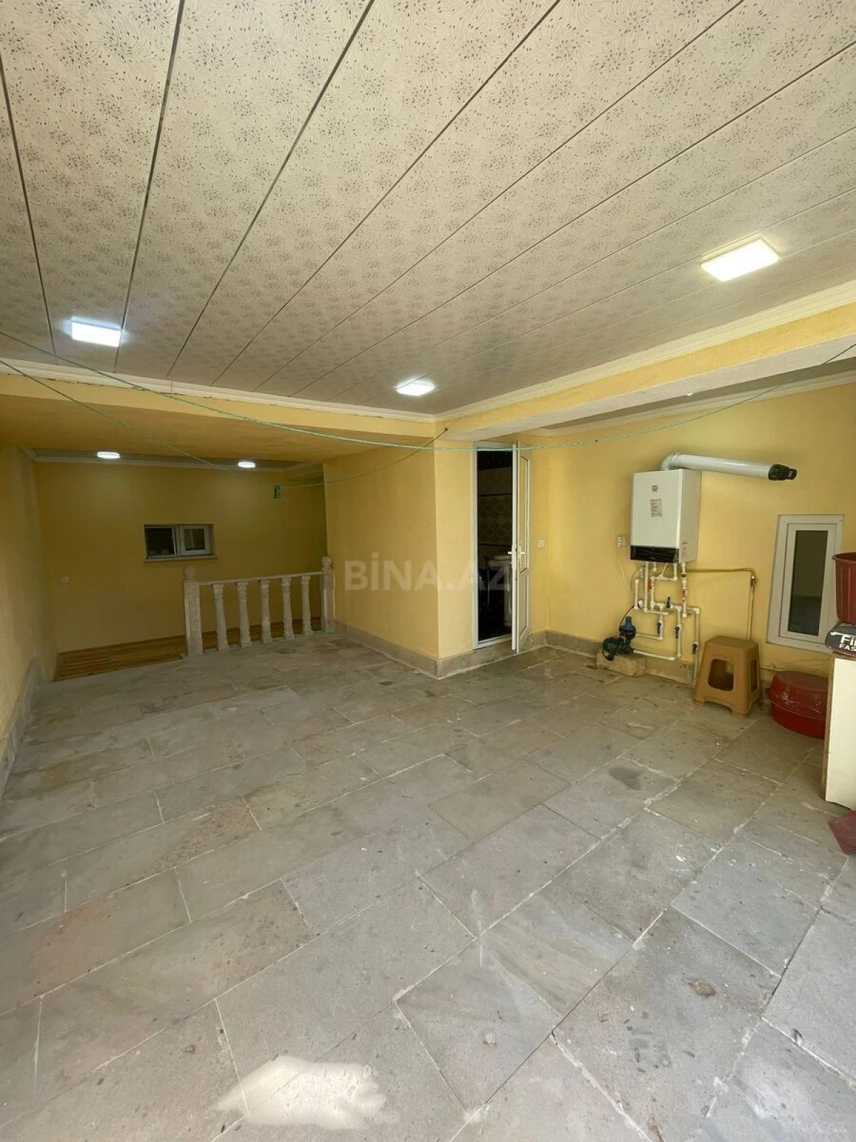 Satılır 5 otaqlı həyət evi 160 m²
