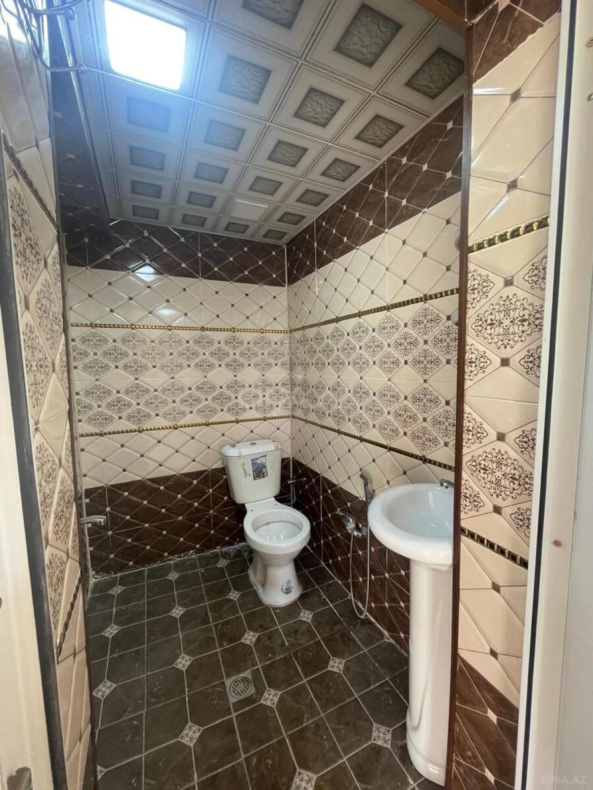 Satılır 5 otaqlı həyət evi 160 m²