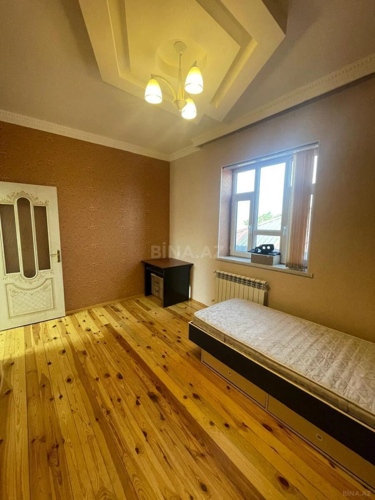 Satılır 5 otaqlı həyət evi 160 m²