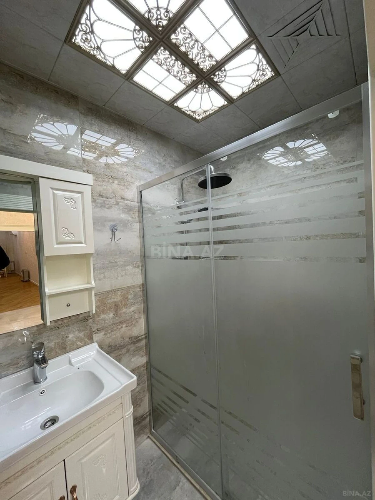 Kirayə verilir 3 otaqlı mənzil 99 m²