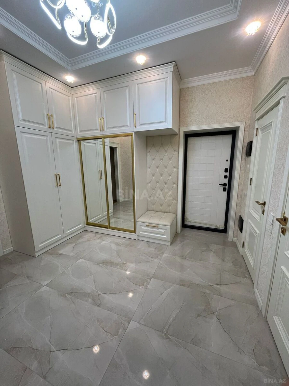 Kirayə verilir 3 otaqlı mənzil 99 m²