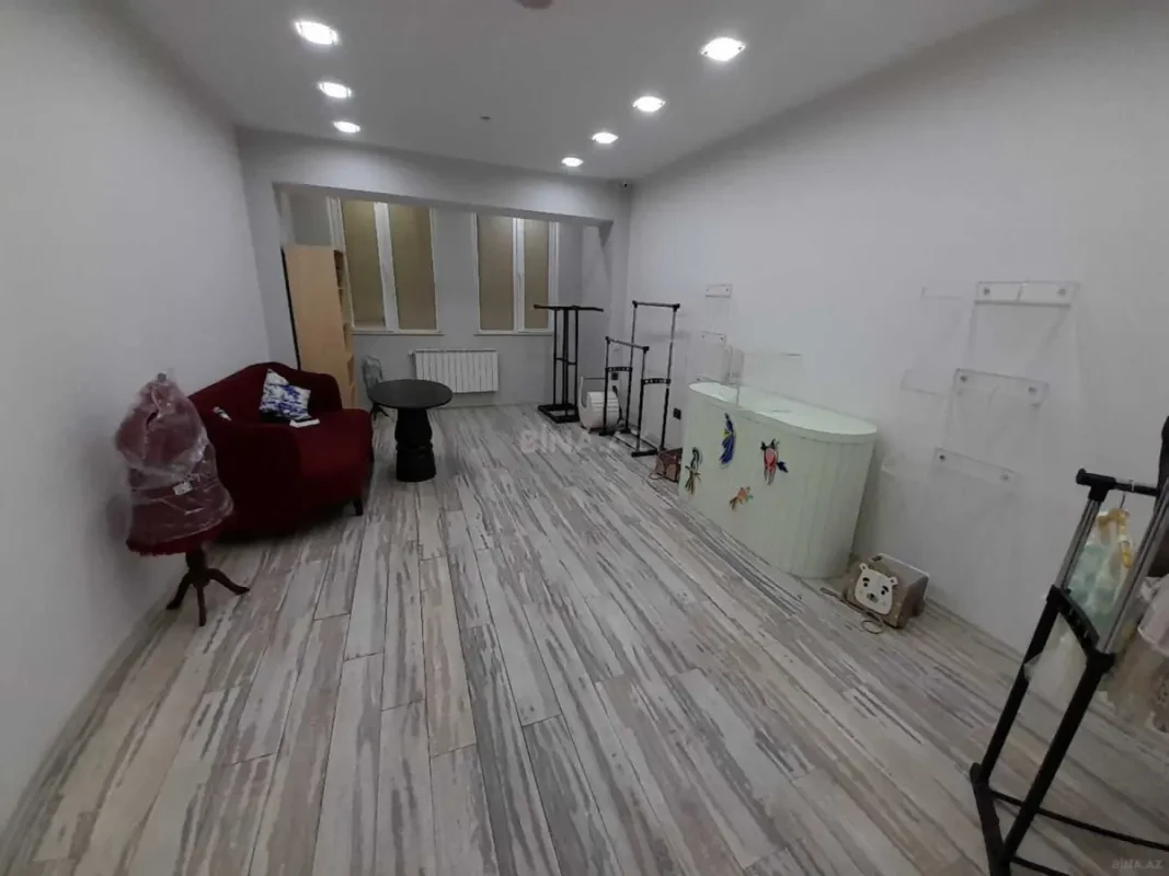 Kirayə verilir 4 otaqlı ofis 108 m²