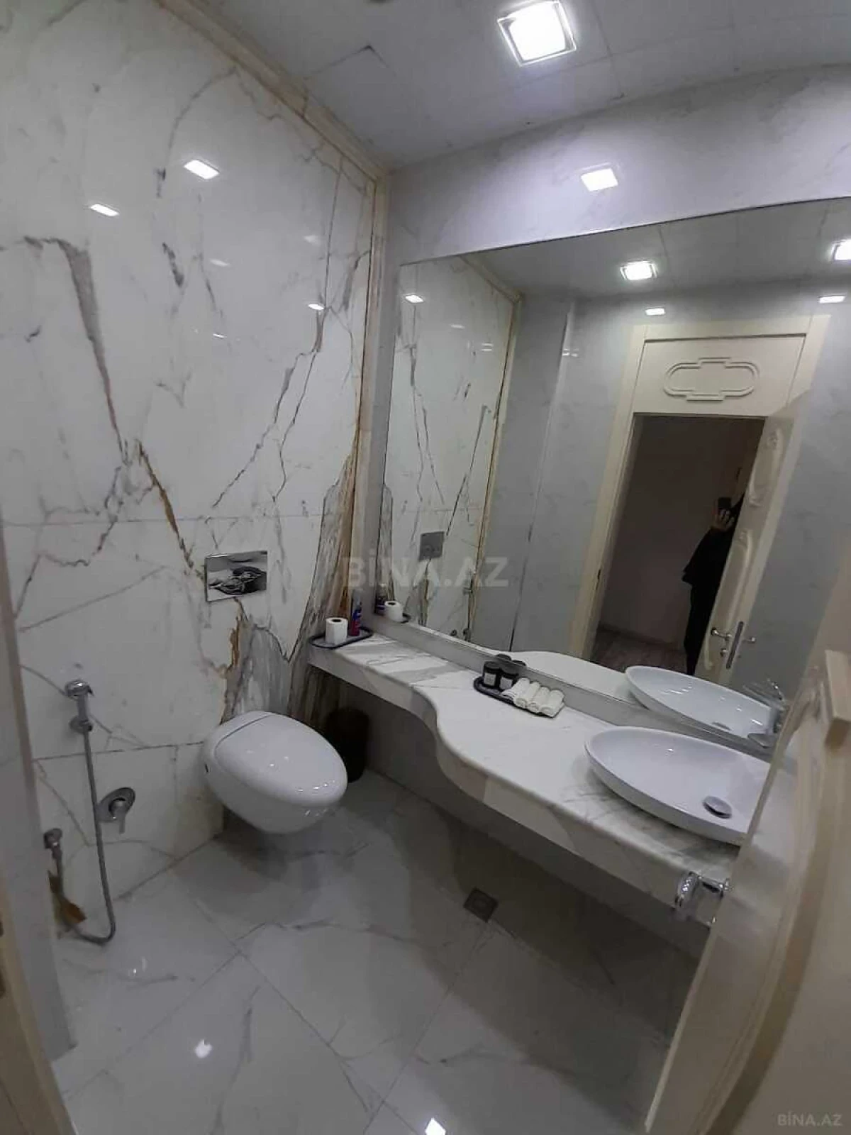 Kirayə verilir 4 otaqlı ofis 108 m²