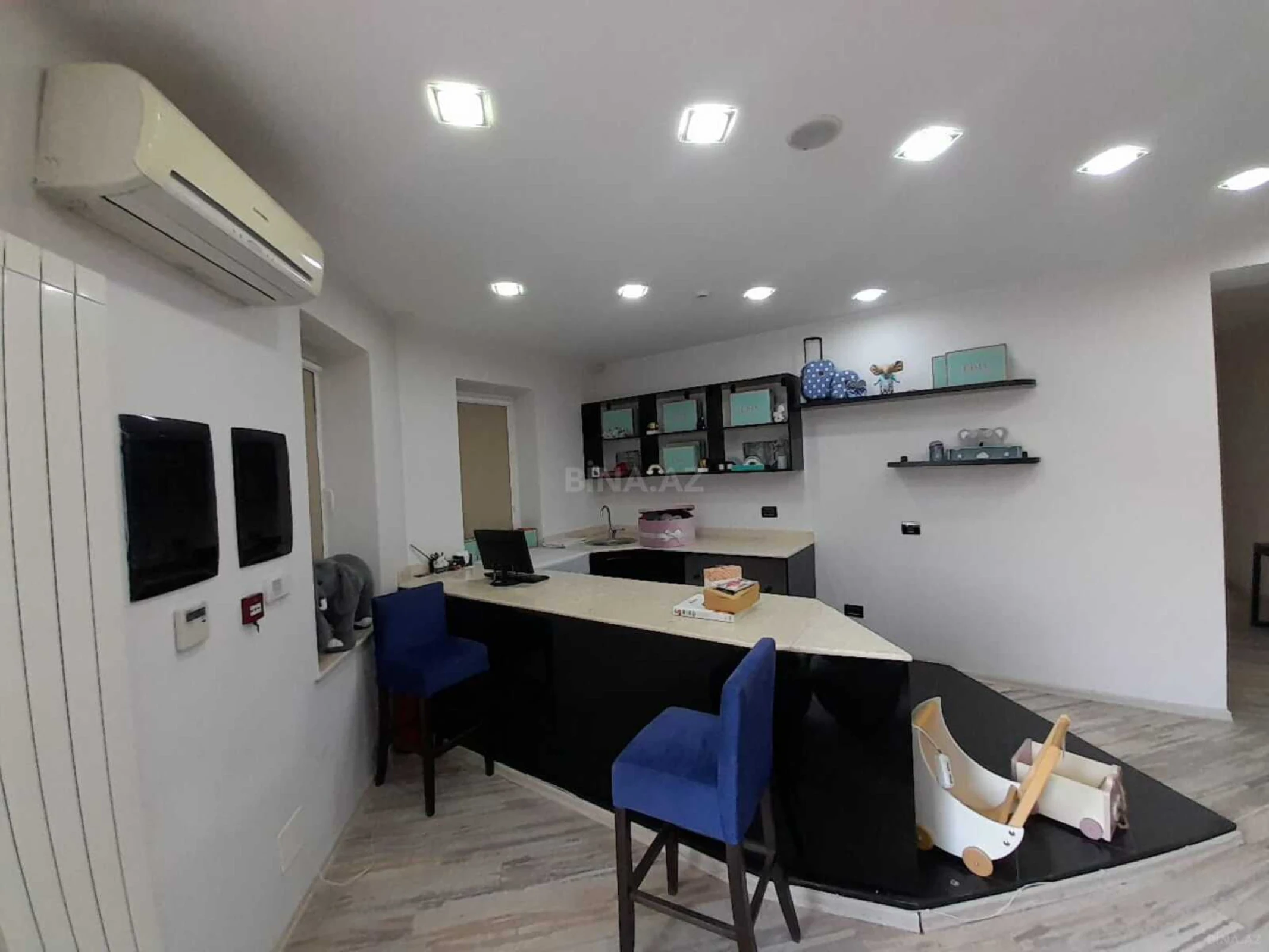 Kirayə verilir 4 otaqlı ofis 108 m²