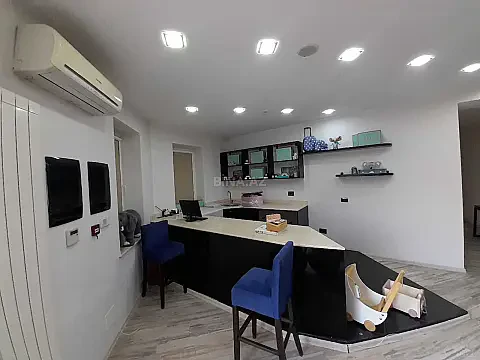 Kirayə verilir 4 otaqlı ofis 108 m²