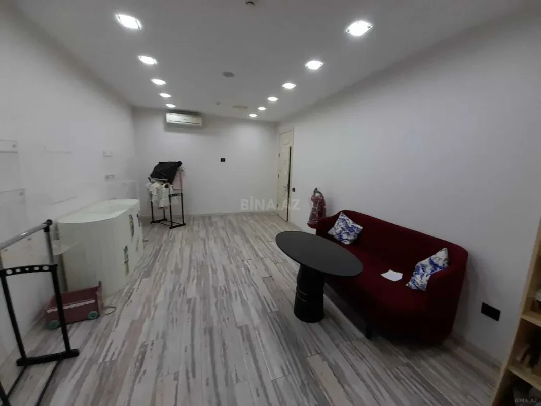 Kirayə verilir 4 otaqlı ofis 108 m²