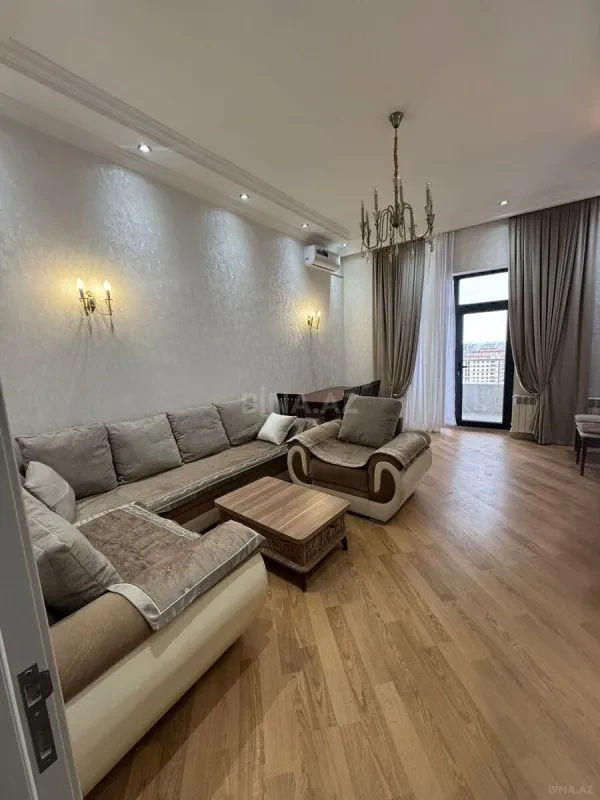Kirayə verilir 2 otaqlı mənzil 78 m²