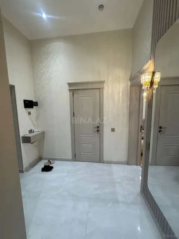 Kirayə verilir 2 otaqlı mənzil 78 m²