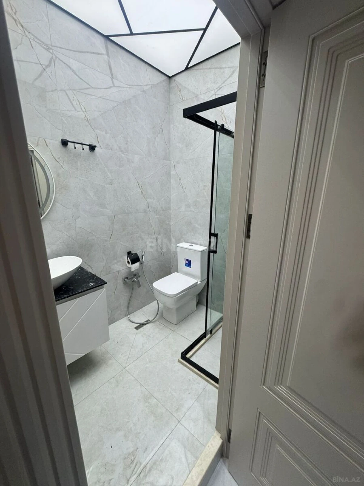 Kirayə verilir 2 otaqlı mənzil 78 m²