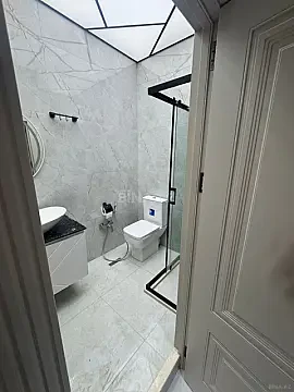 Kirayə verilir 2 otaqlı mənzil 78 m²