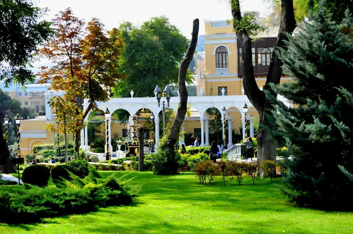 Kirayə verilir 2 otaqlı mənzil 45 m²