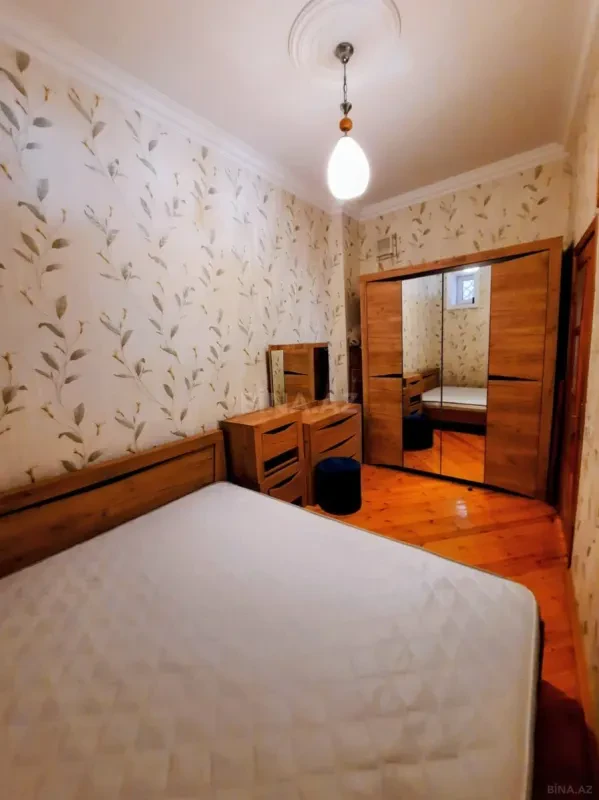 Kirayə verilir 2 otaqlı mənzil 45 m²