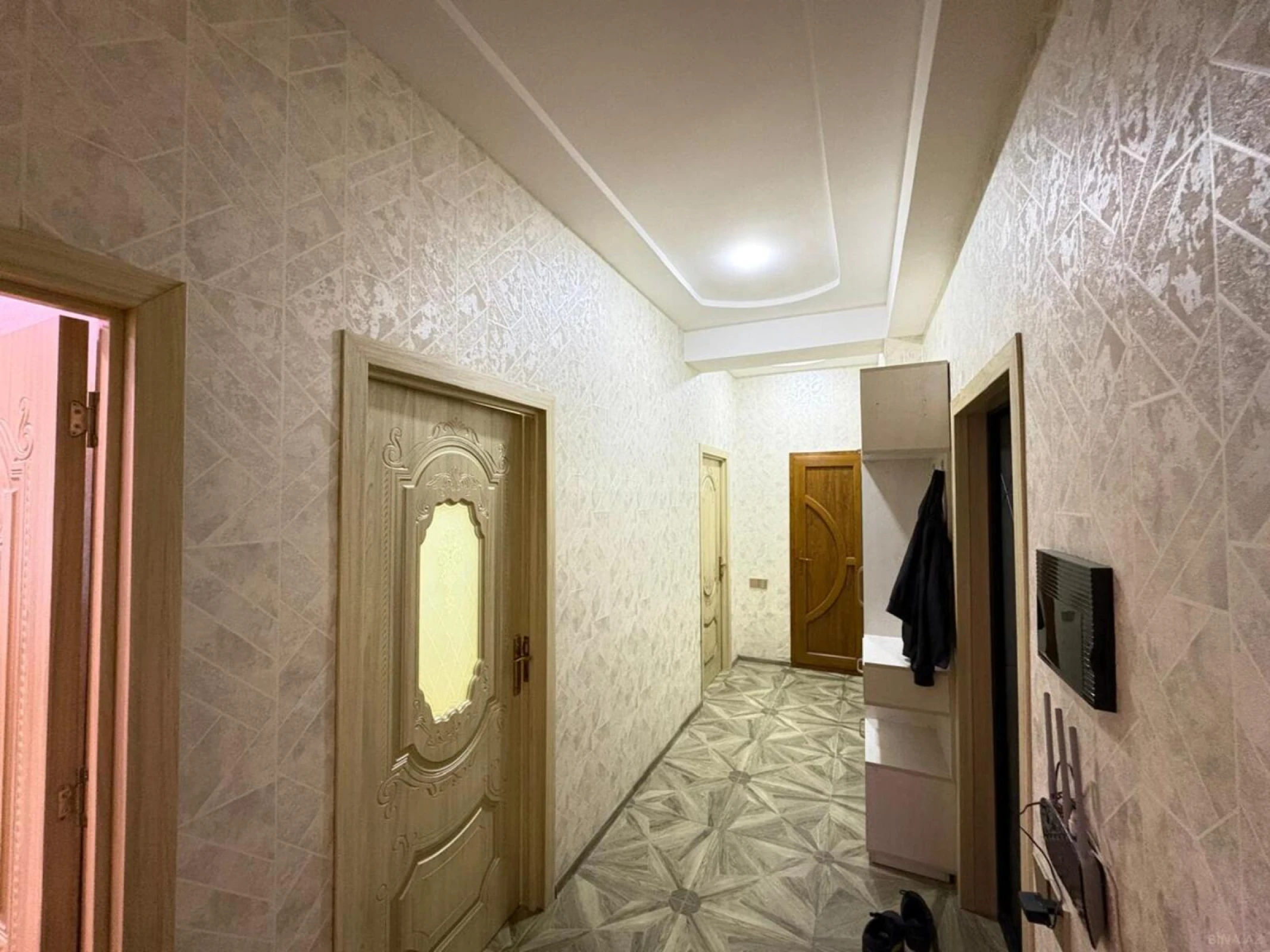 Kirayə verilir 2 otaqlı mənzil 80 m²