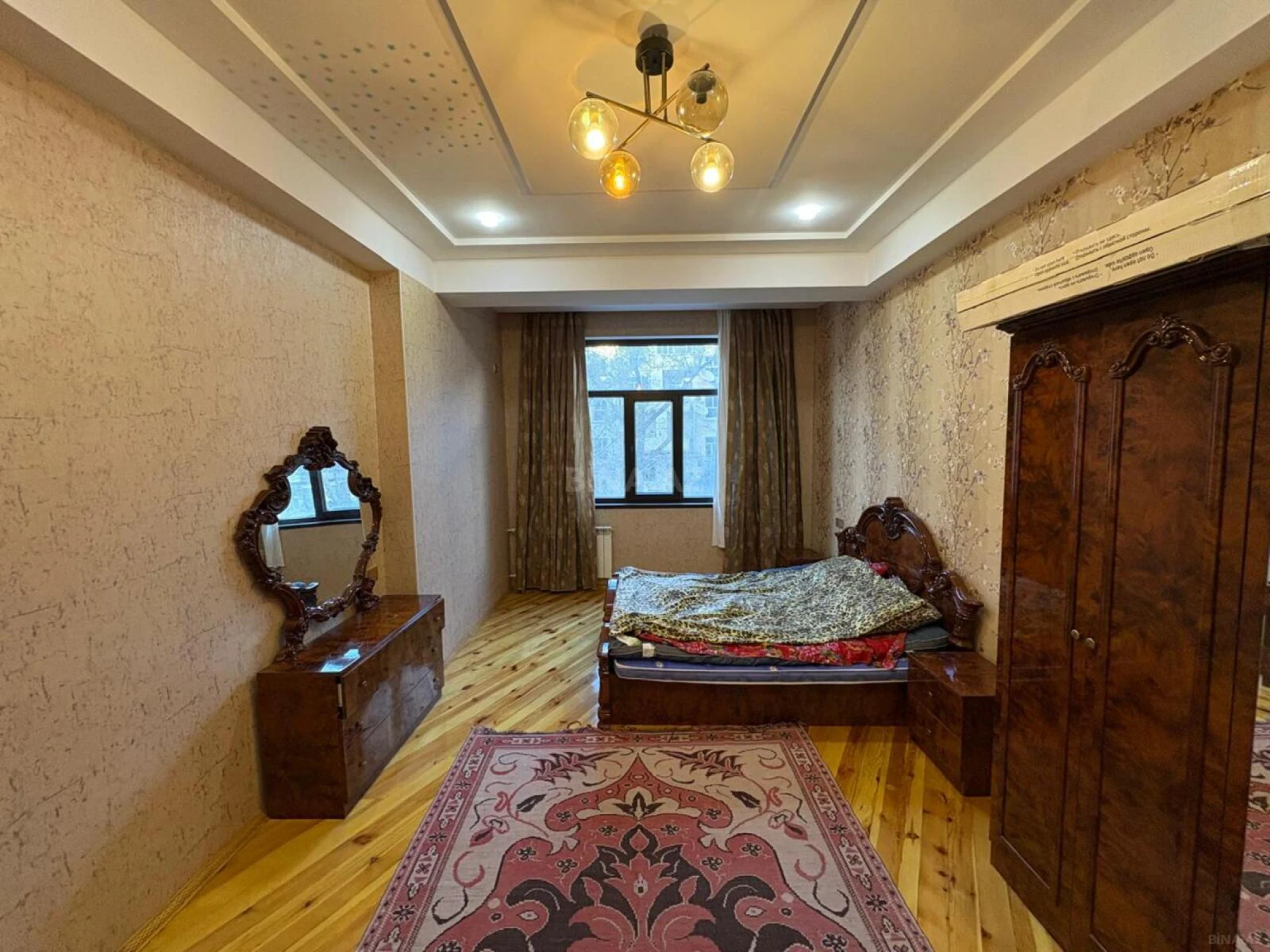 Kirayə verilir 2 otaqlı mənzil 80 m²