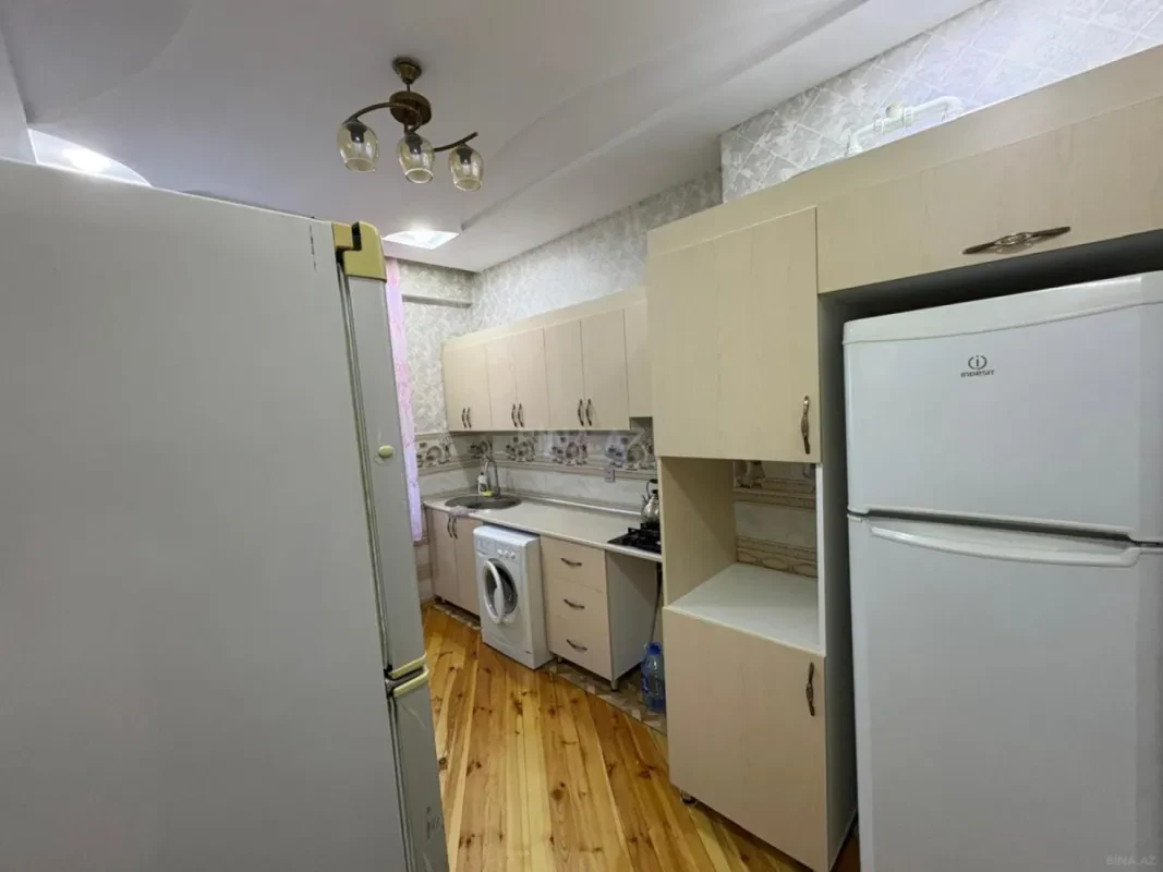 Kirayə verilir 2 otaqlı mənzil 80 m²
