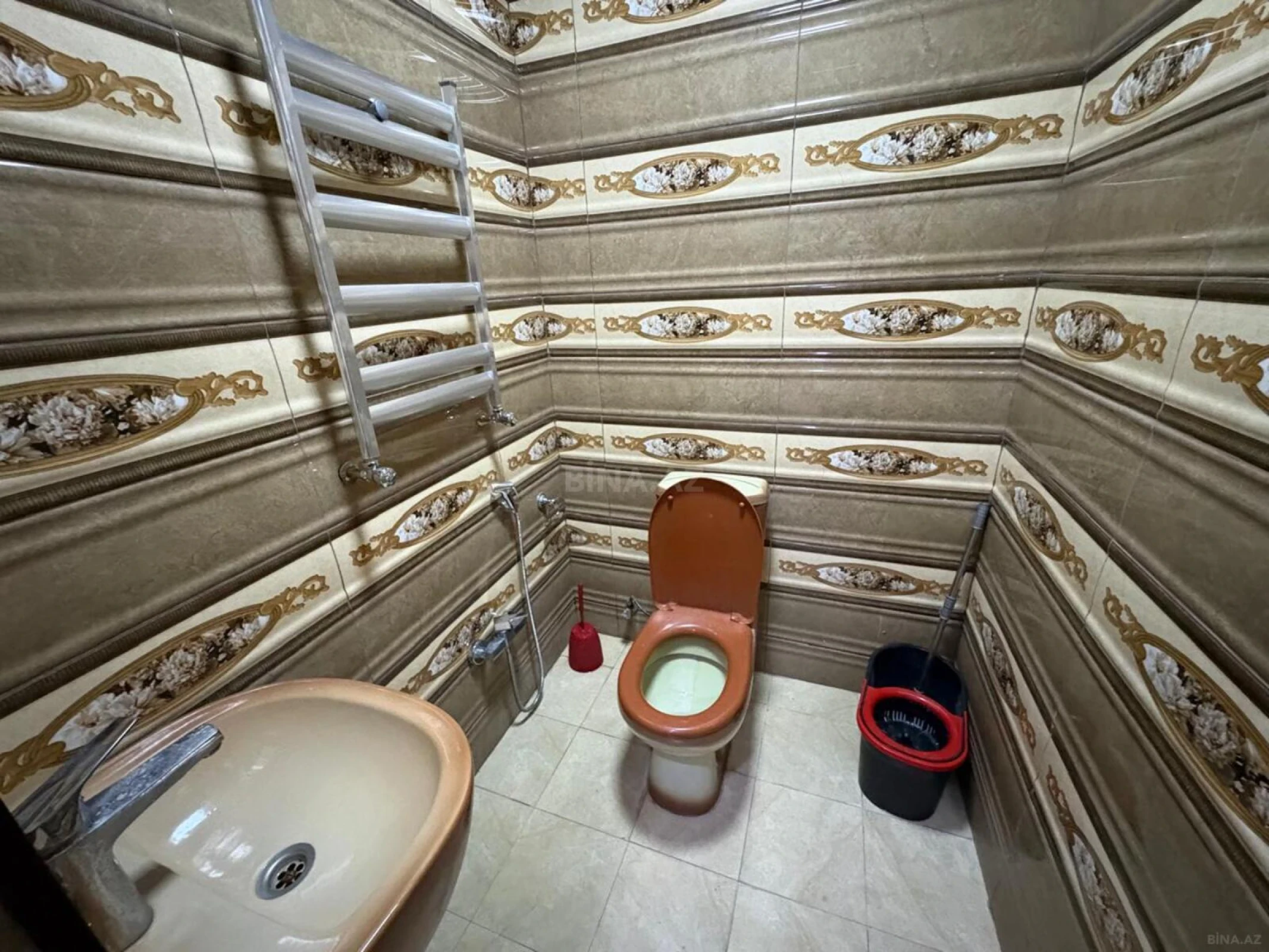 Kirayə verilir 2 otaqlı mənzil 80 m²