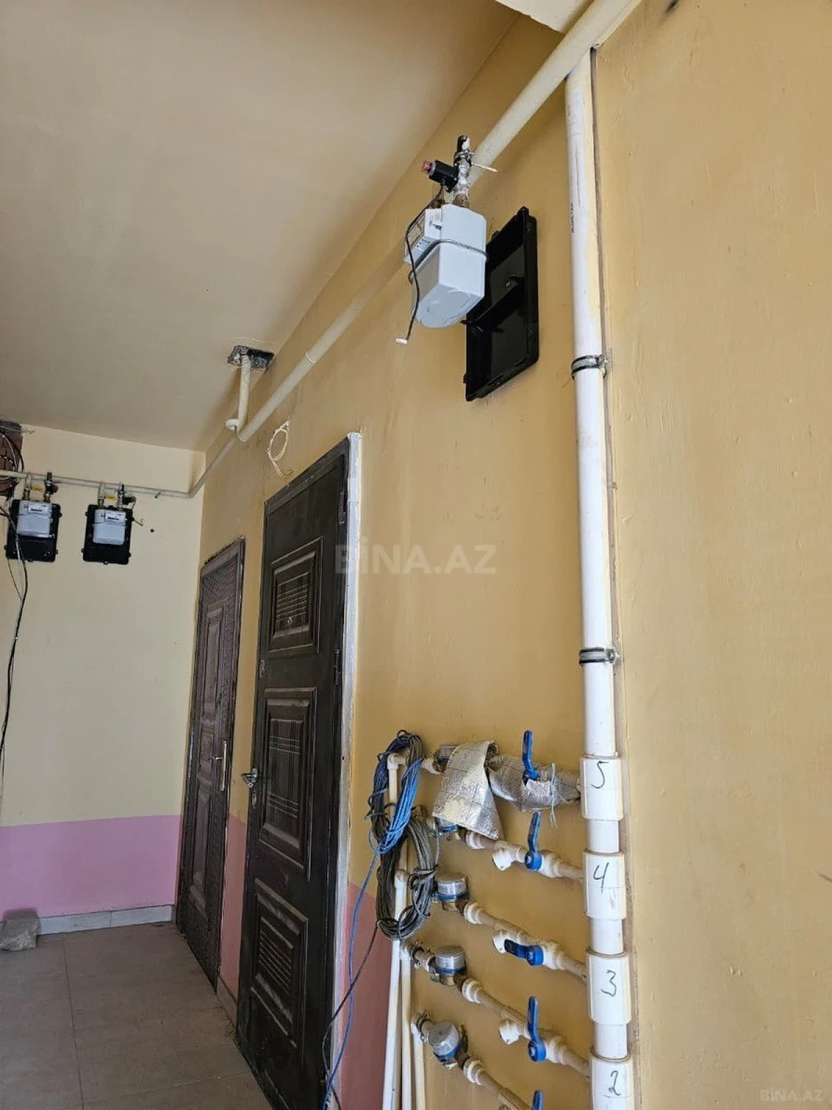 Satılır 2 otaqlı mənzil 71 m²