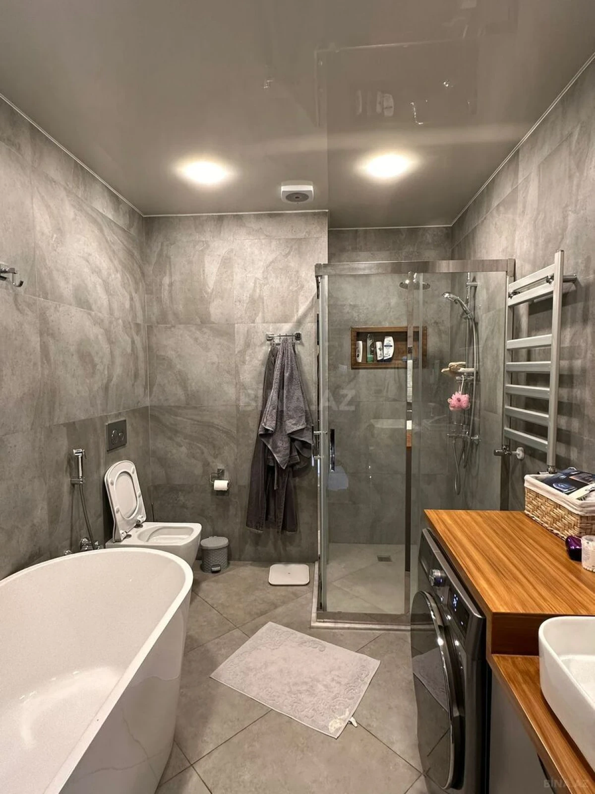 Satılır 2 otaqlı mənzil 90 m²