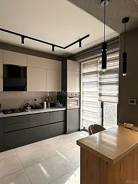 Satılır 2 otaqlı mənzil 90 m²