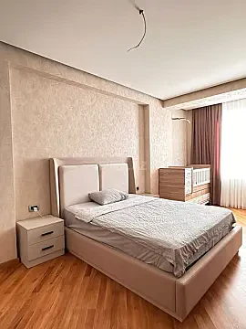 Satılır 2 otaqlı mənzil 90 m²