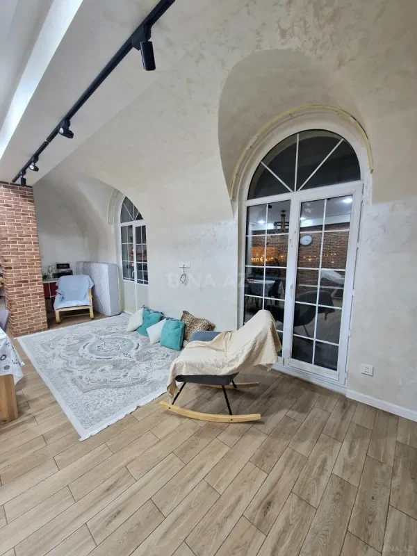 Satılır 2 otaqlı mənzil 80 m²