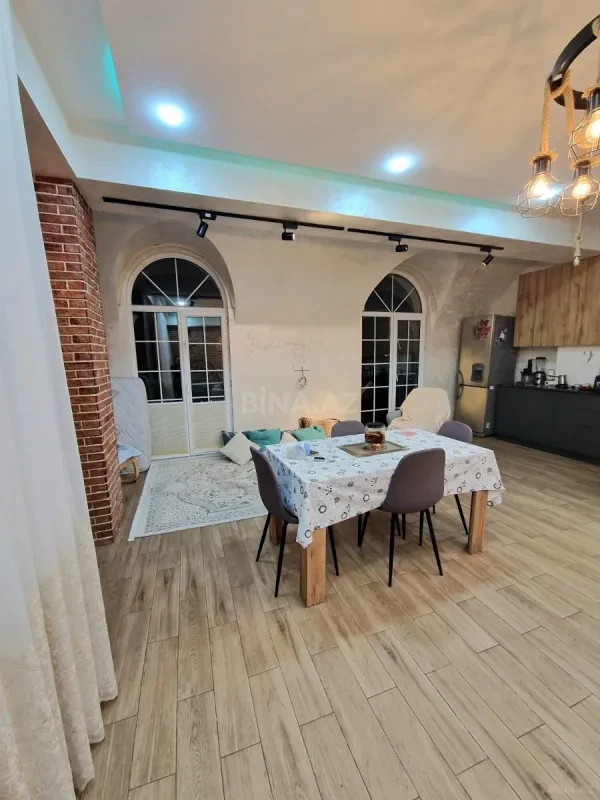 Satılır 2 otaqlı mənzil 80 m²