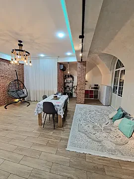 Satılır 2 otaqlı mənzil 80 m²