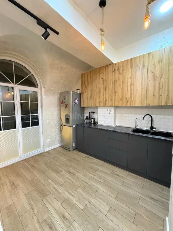 Satılır 2 otaqlı mənzil 80 m²