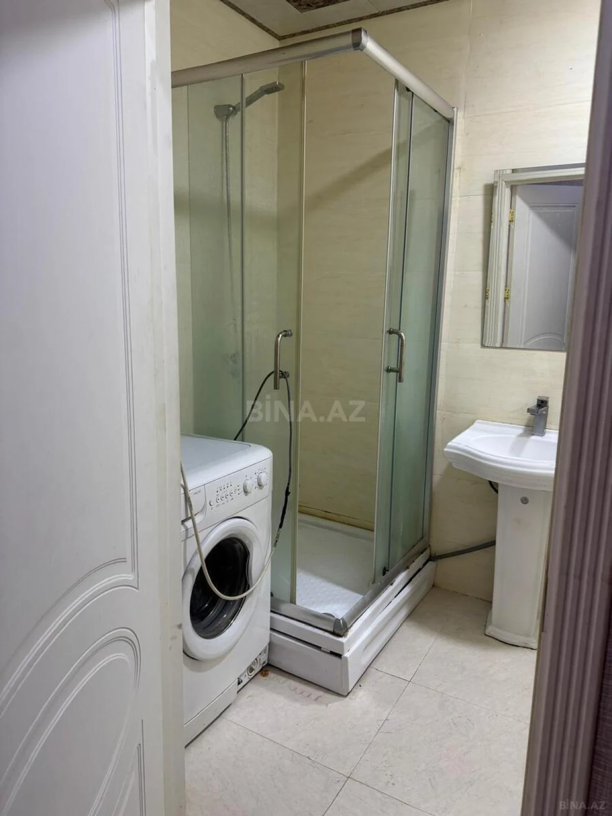 Kirayə verilir 2 otaqlı mənzil 42 m²