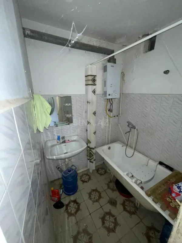 Satılır 2 otaqlı mənzil 60 m²