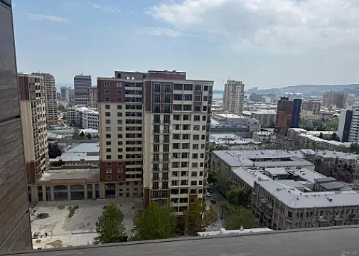 Kirayə verilir 3 otaqlı mənzil 112 m²