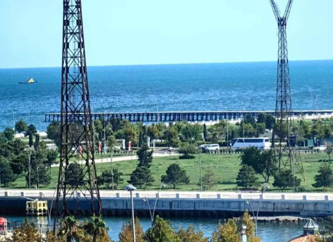 Satılır 2 otaqlı mənzil 80 m²