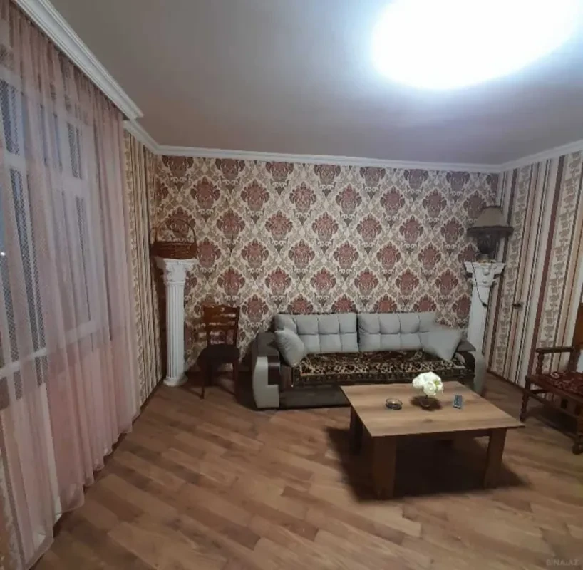 Satılır 2 otaqlı mənzil 80 m²