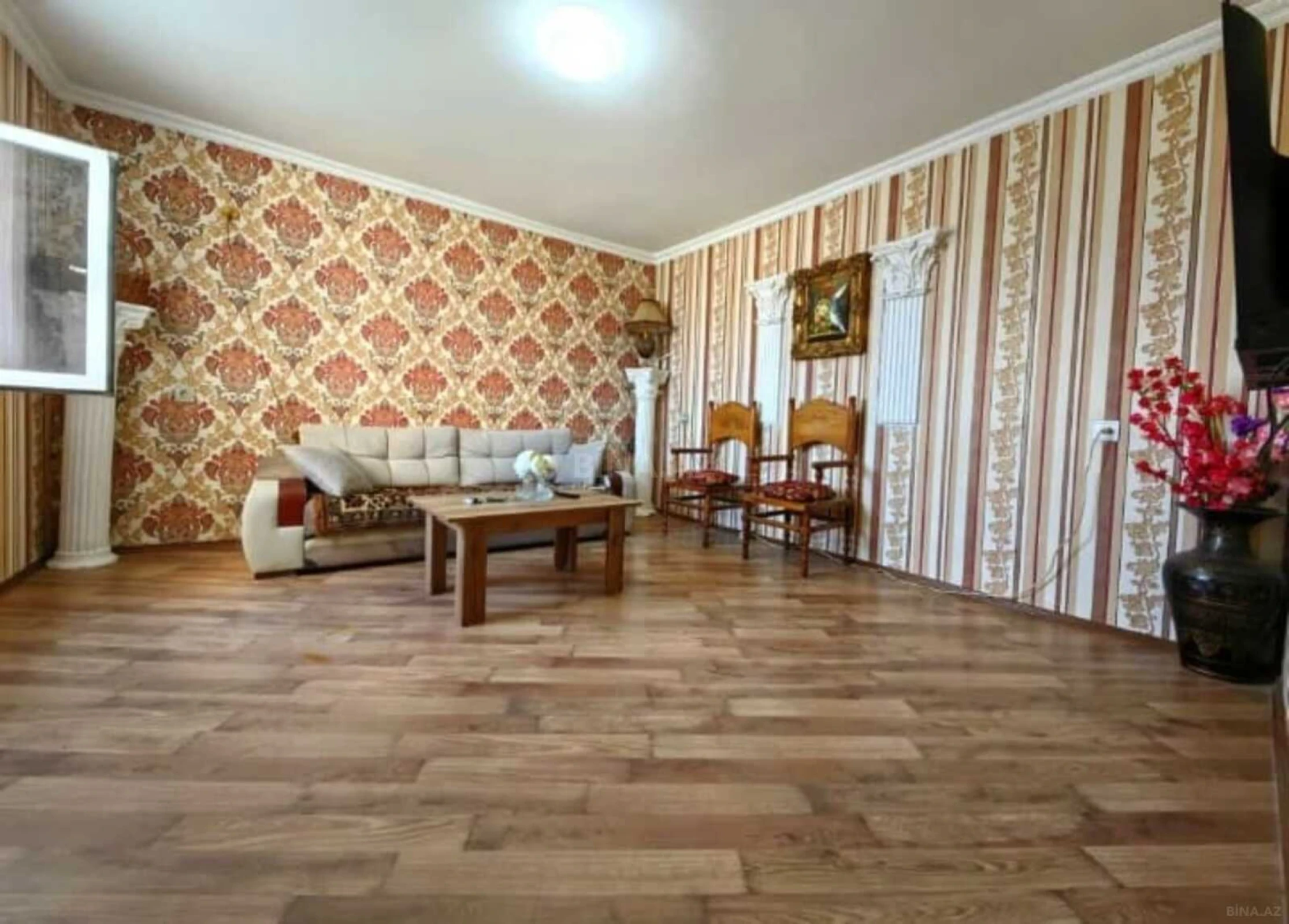 Satılır 2 otaqlı mənzil 80 m²