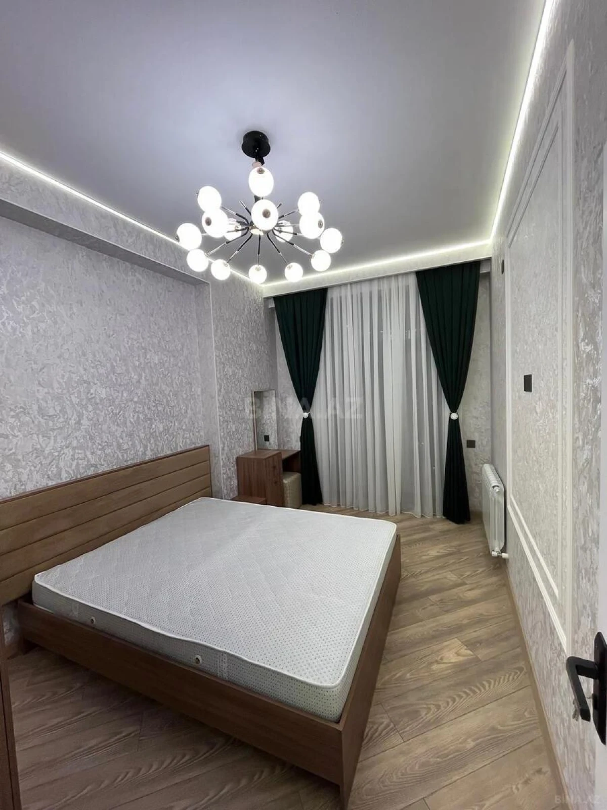 Kirayə verilir 12 otaqlı mənzil 65 m²
