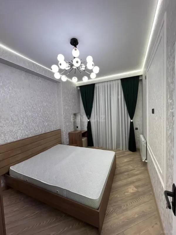 Kirayə verilir 12 otaqlı mənzil 65 m²